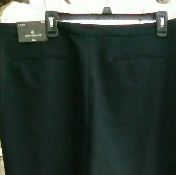 Side Ruffle Crop Pants - Picture 3 of 3